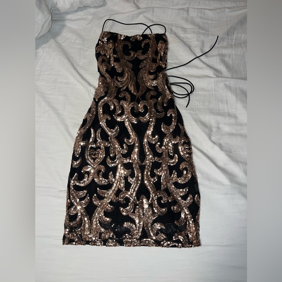 Windsor Dresses & Skirts - Black and gold sequin dress